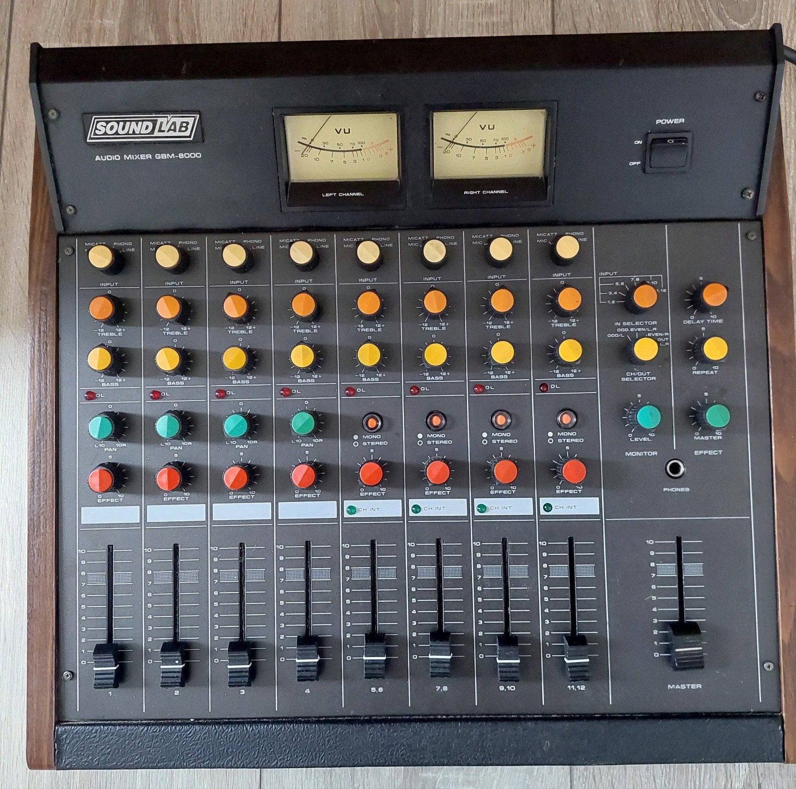 Sound Lab SSM-8000 Vintage Mengpaneel opknapper, Ophalen of Verzenden, Gebruikt, 10 tot 20 kanalen, Microfooningang