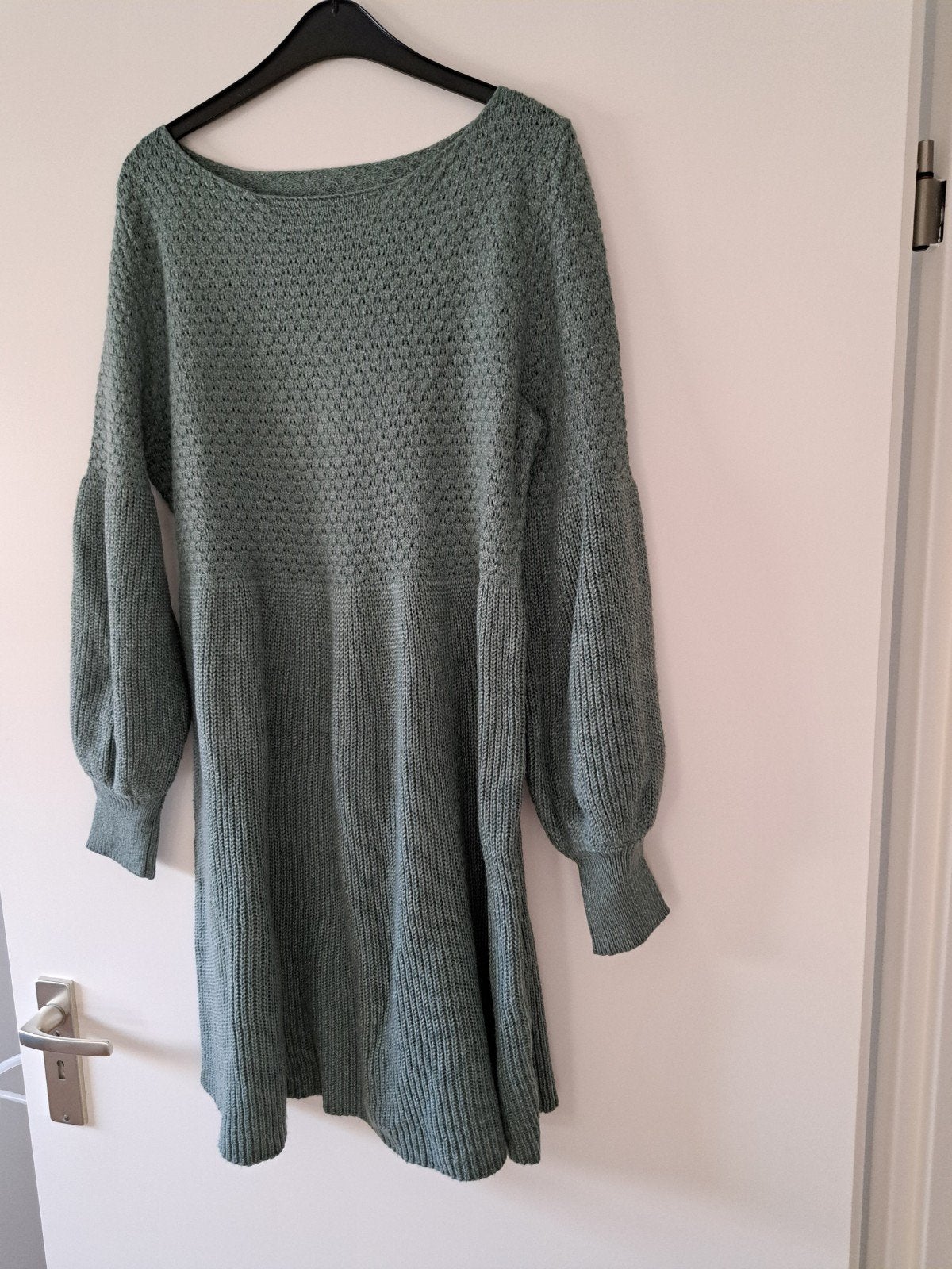 Gebreide jurk in prachtige groene kleur, Kleding | Dames, Maat 42/44 (L), Ophalen of Verzenden, Zo goed als nieuw, Boven de knie