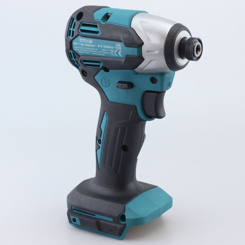 Makita DTD158 Slag/schroevendraaier 2026 Body Nieuwstaat, Doe-het-zelf en Verbouw, Makita, Zo goed als nieuw, Support@makita.com