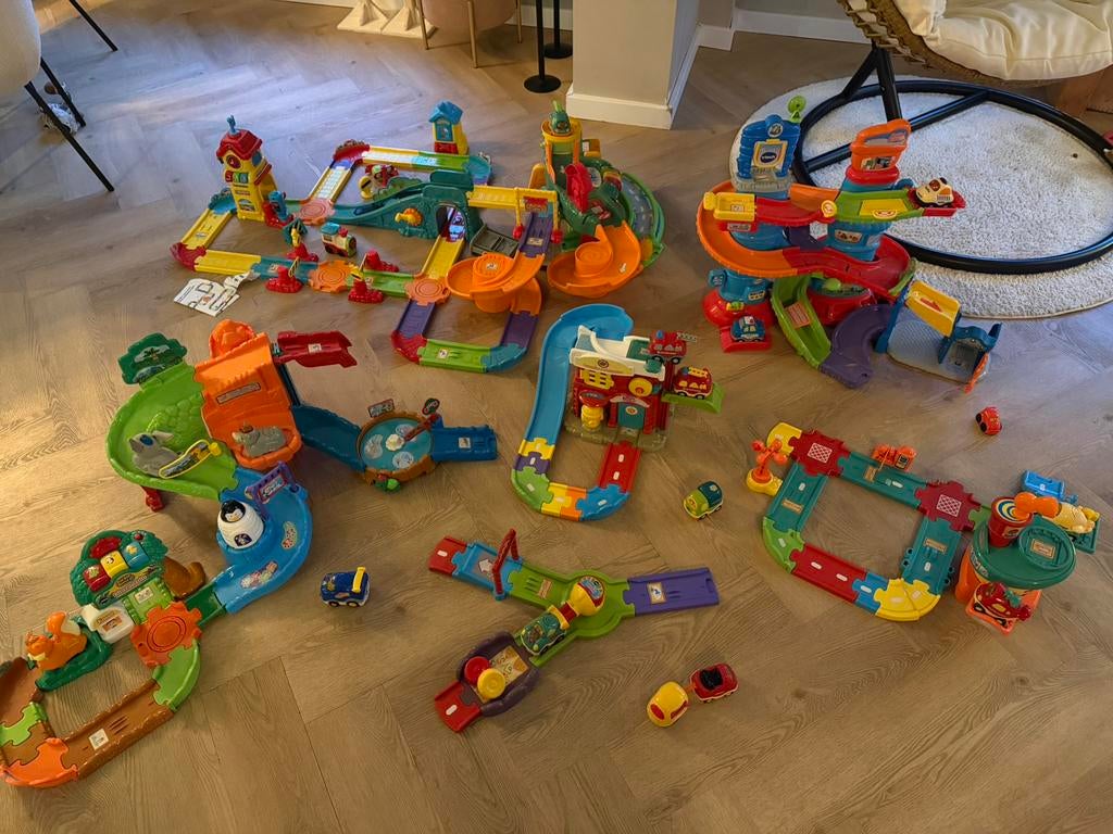 Grote speelset toet toet auto’s, Kinderen en Baby's, Speelgoed | Vtech, Ophalen of Verzenden, Zo goed als nieuw, 2 tot 4 jaar