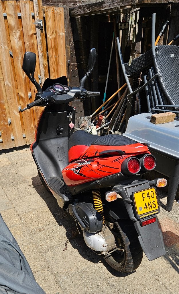 Aprilia scooter, Fietsen en Brommers, Scooters | Aprilia, Ophalen, Gebruikt, Maximaal 45 km/u, SR 50