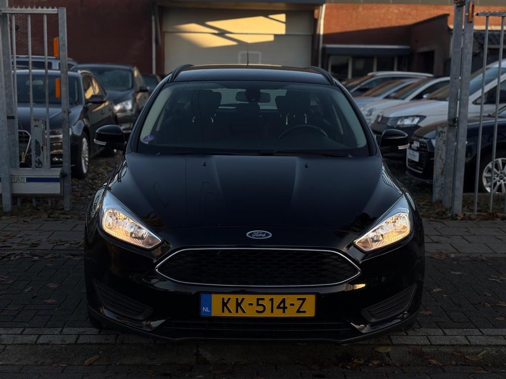 Ford Focus Wagon 1.0 Trend | Nieuwe D-Riem | Trekhaak | Navi, Auto's, Gebruikt, Zwart, Origineel Nederlands, Handgeschakeld