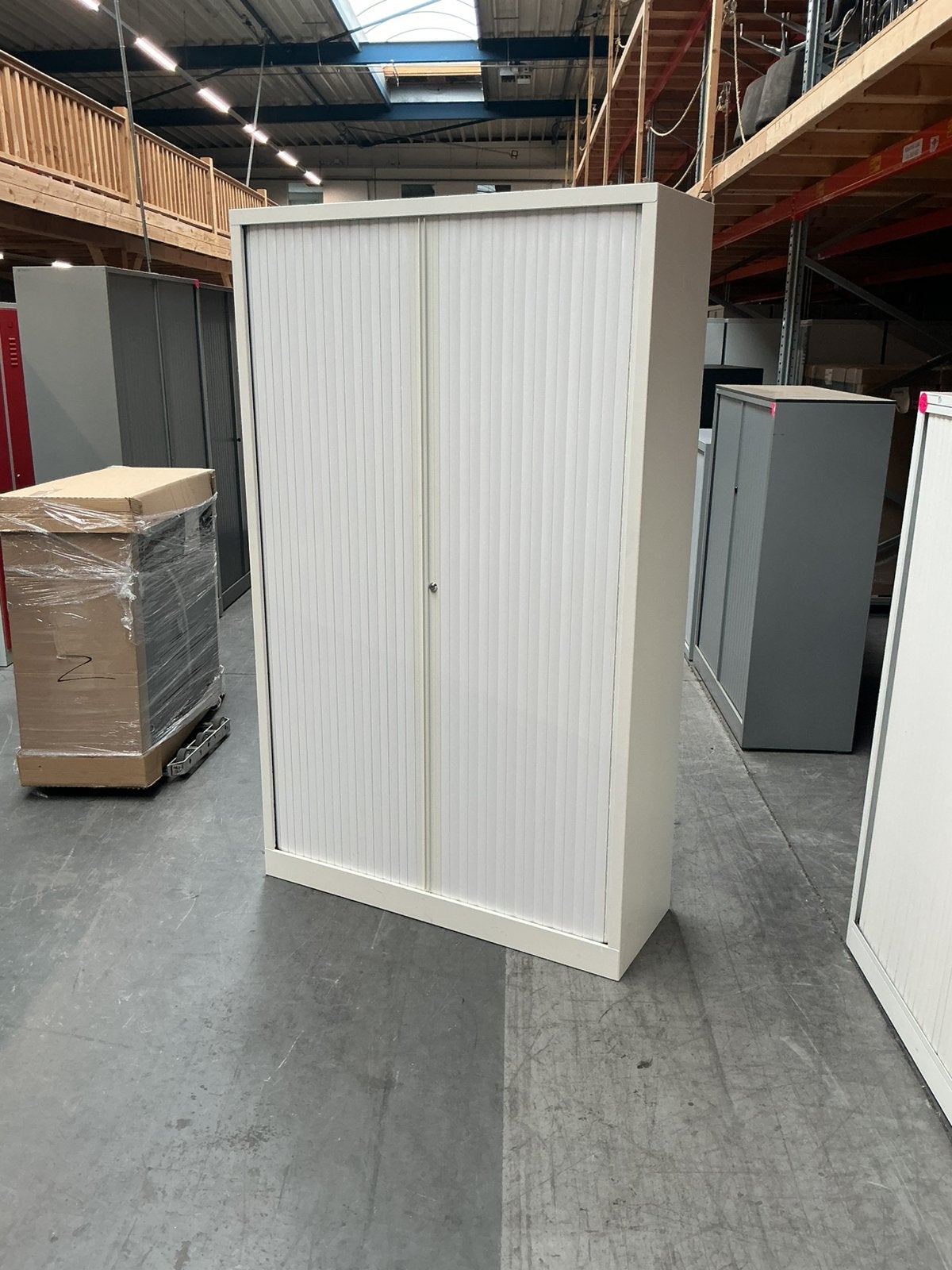 Roldeurkast | Garagekast | 197x120x43 cm | Cremewit