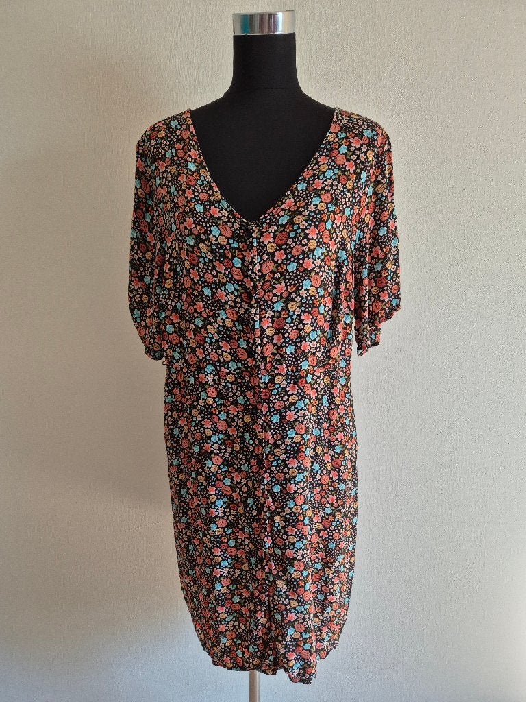 J297 - Fleurige Zizzi jurk mt M is 46 (1), Ophalen of Verzenden, Zo goed als nieuw, Maat 46/48 (XL) of groter, Onder de knie