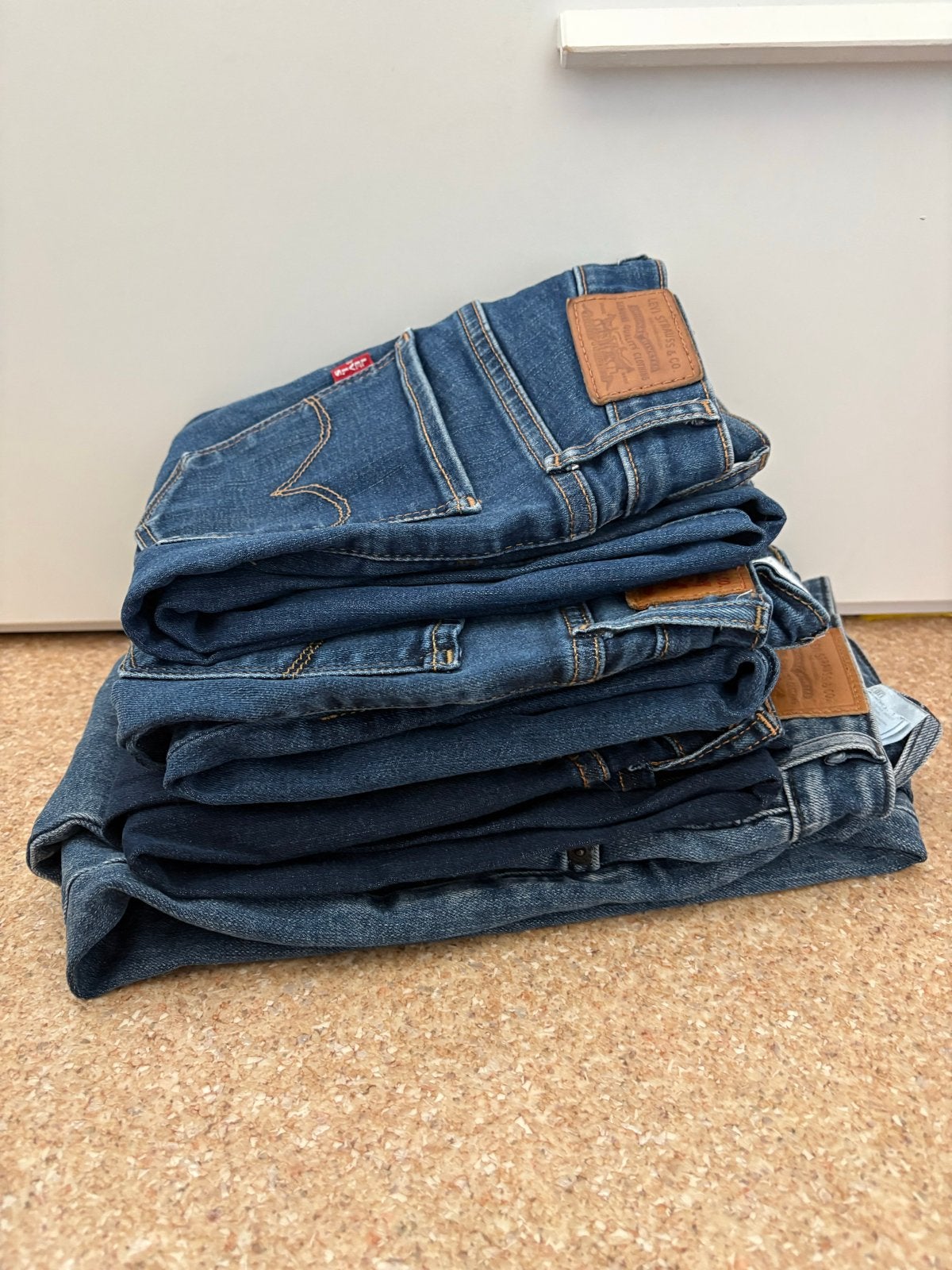 Bundel van 4 Levi's spijkerbroeken - 3x S, 1x L, Ophalen of Verzenden, Zo goed als nieuw, Blauw, W30 - W32 (confectie 38/40)