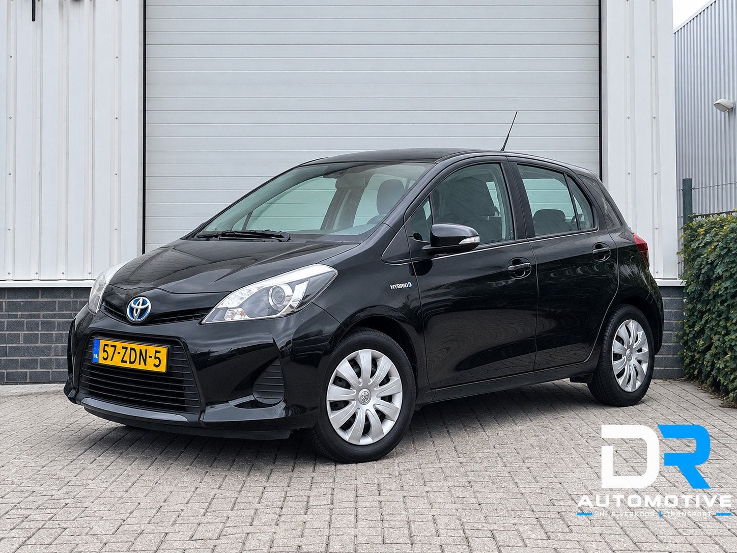 Toyota Yaris 1.5 Full Hybrid Aspiration | CAMERA | CLIMA | T, Auto's, Euro 5, Gebruikt, Zwart, 4 cilinders