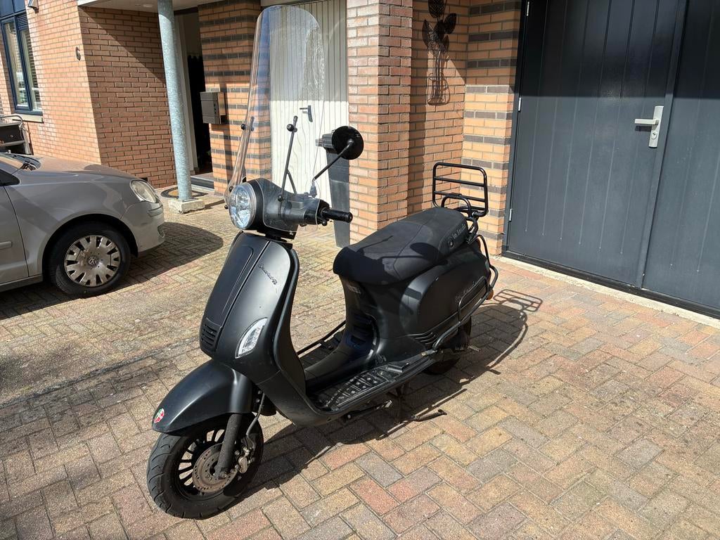 La Souris Sourini scooter 45 km matzwart, Ophalen, Gebruikt, Maximaal 45 km/u, Benzine