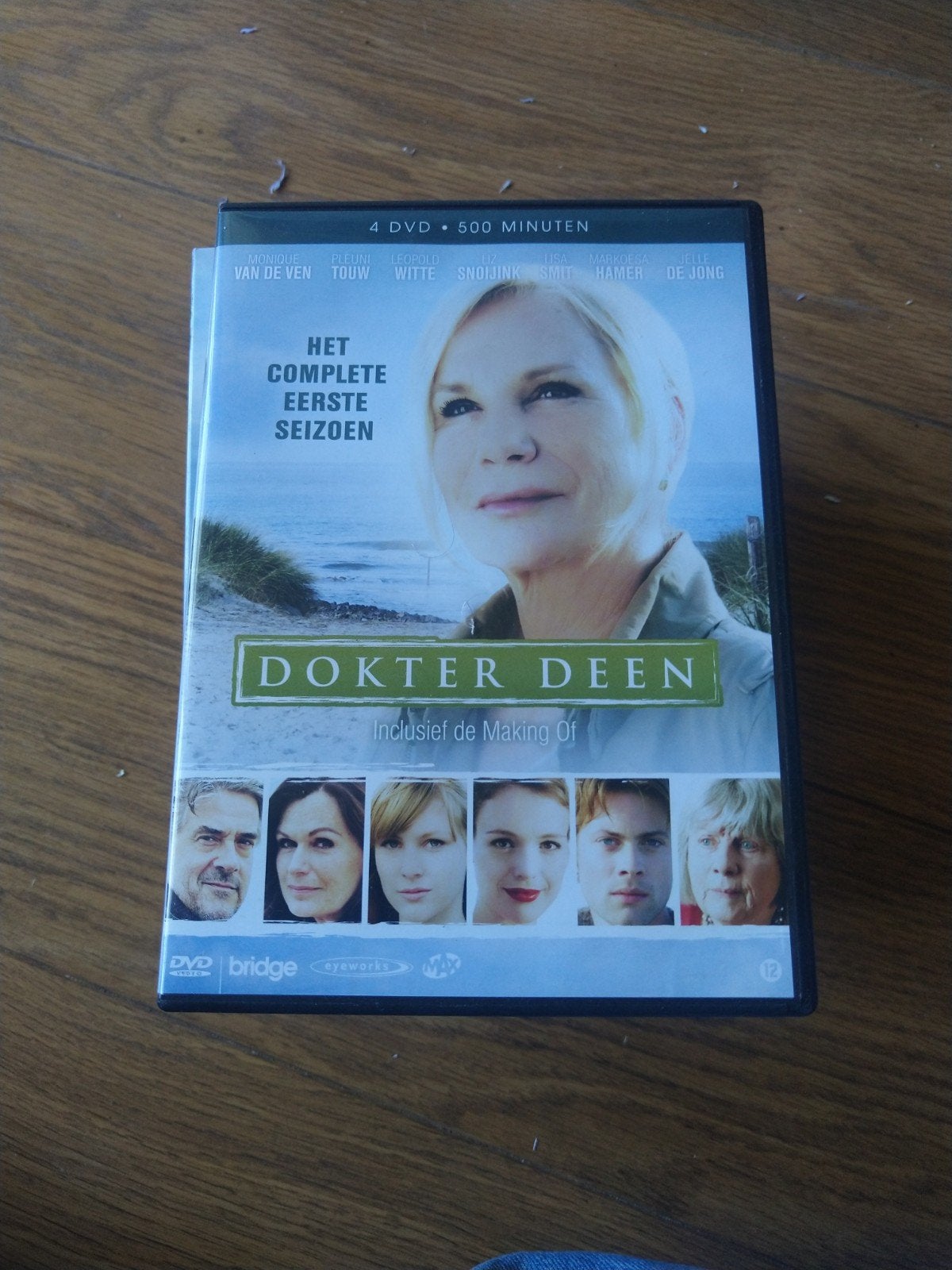 Dokter Deen - Het Complete Eerste Seizoen (4 DVD's), Seizoen 1, Drama, Zo goed als nieuw, Extra's