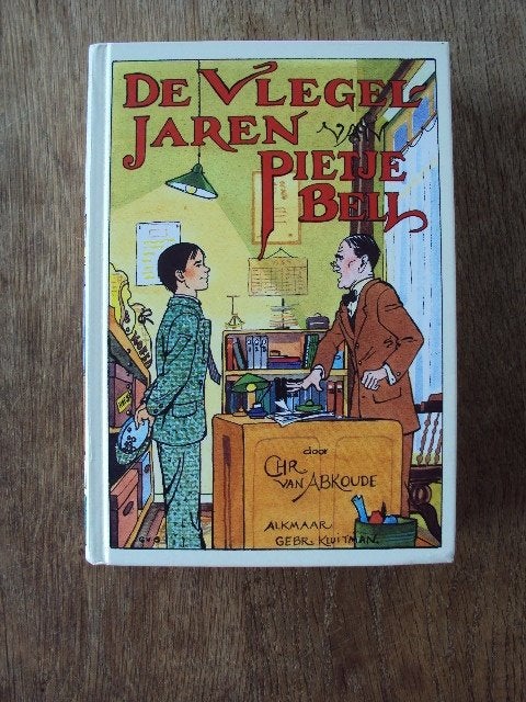 Chris van Abkoude boek De vlegeljaren van Pietje Bell, Ophalen of Verzenden, Gelezen, Fictie algemeen