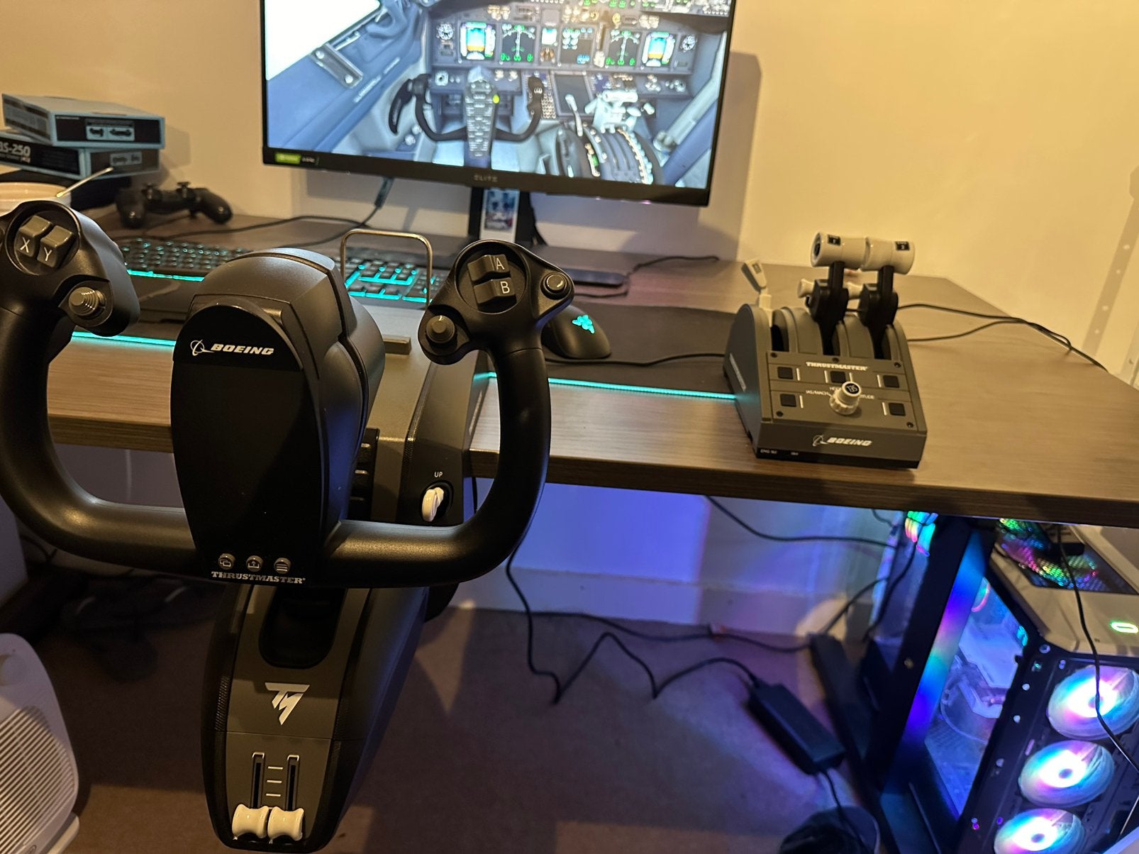 Thrustmaster TCA Boeing Yoke Pack + Throttle voor XBOX/PC, Verzenden, Zo goed als nieuw, Thrustmaster
