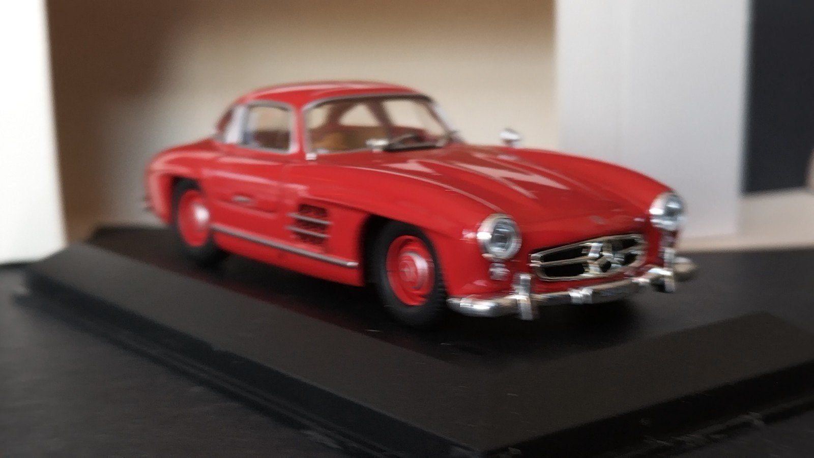 Mercedes Benz 300 SL Gullwing Rood 1:43 RBA Collections Pol, Overige merken, Auto, Verzenden, .