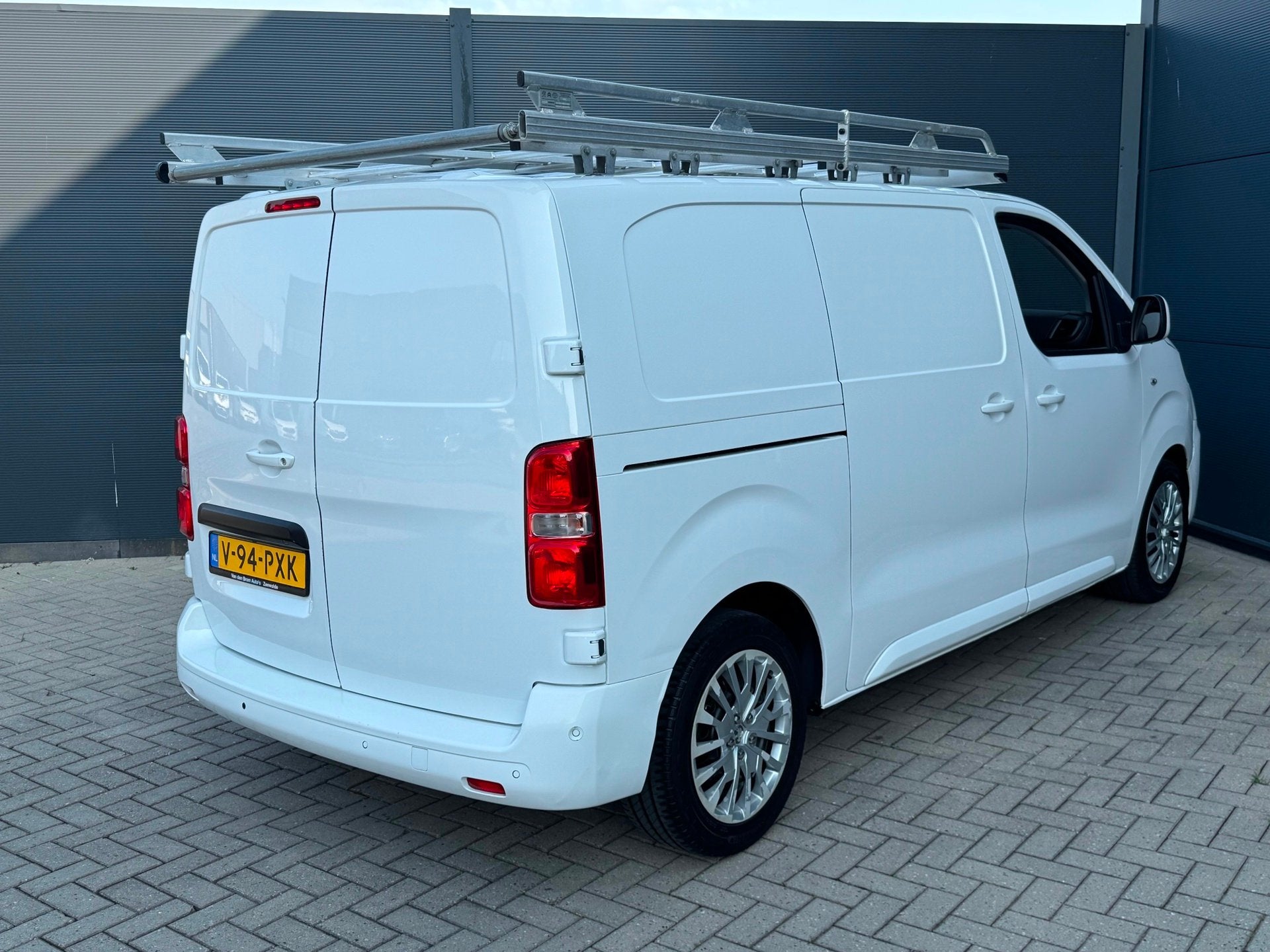 Peugeot EXPERT 1.5 BlueHDI / Lang / 360 / 2 X Zijdeur / Impe, Voorwielaandrijving, 1556 kg, 15 km/l, Euro 6