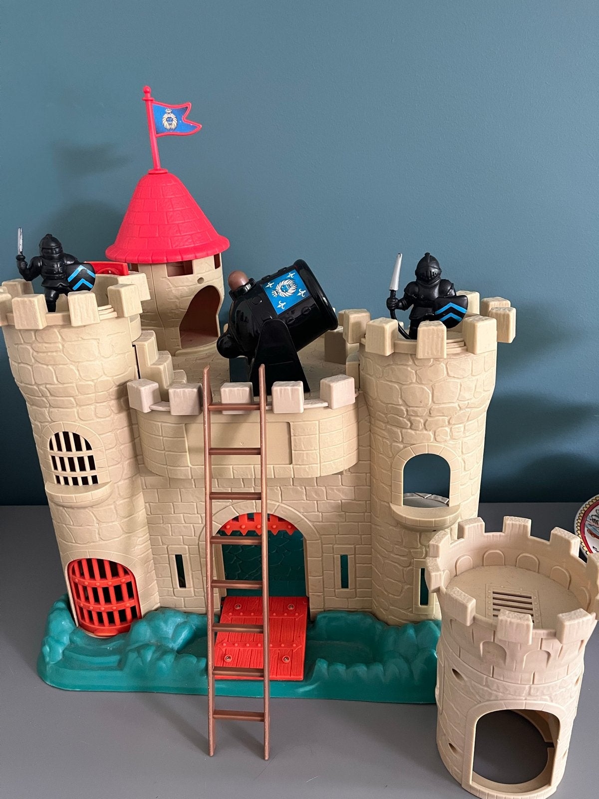 Vintage Fisher-Price Kasteel met Ridders en Kanon, Ophalen, Gebruikt, Jongen of Meisje