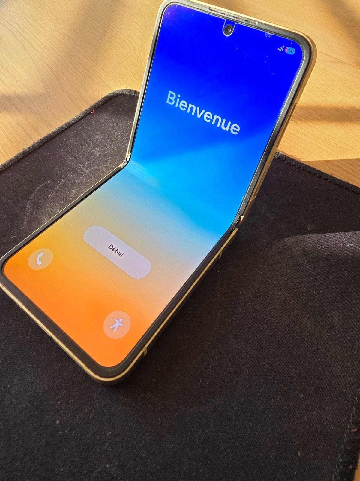 Samsung Galaxy Z Flip 6 - (dode pixel), Telecommunicatie, Mobiele telefoons | Samsung, Gebruikt, Overige kleuren, Touchscreen