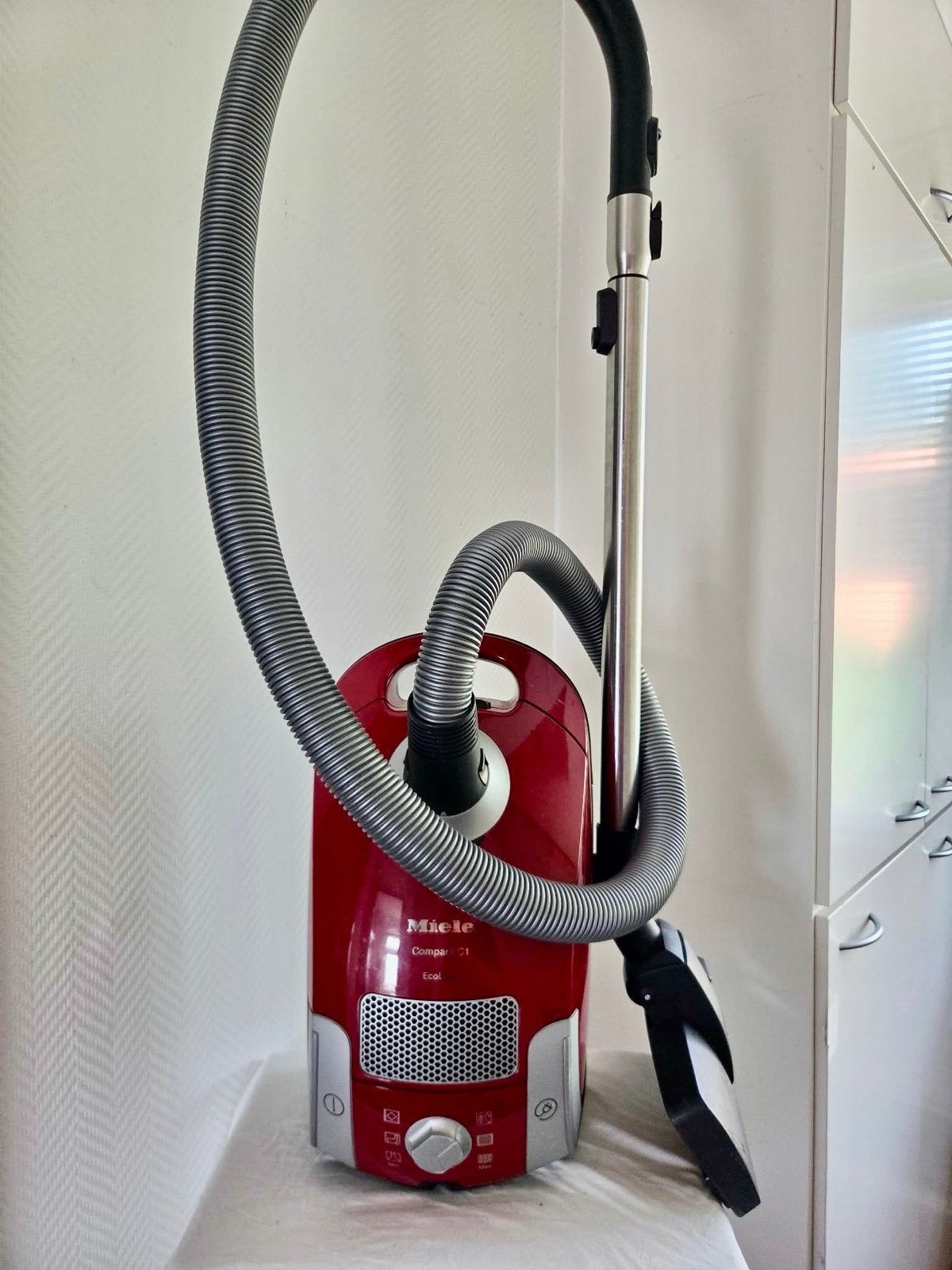 Nette Miele Compact C1 EcoLine Stofzuiger, Stofzak, Gebruikt, Ophalen of Verzenden, 1600 tot 2000 watt