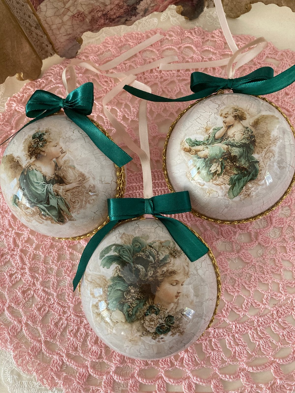 Hand gemaakte victoriaanse engel set van 3 kerstballen, Ophalen of Verzenden, Nieuw