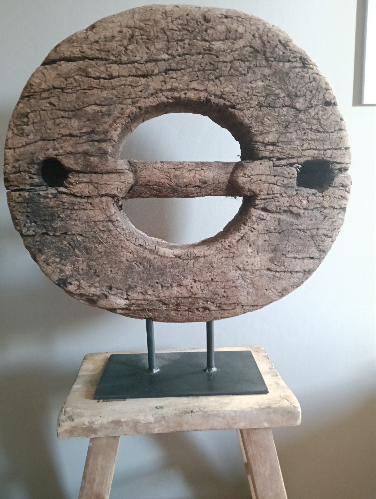 Hout ornament op statief, Ophalen, Nieuw, Hout