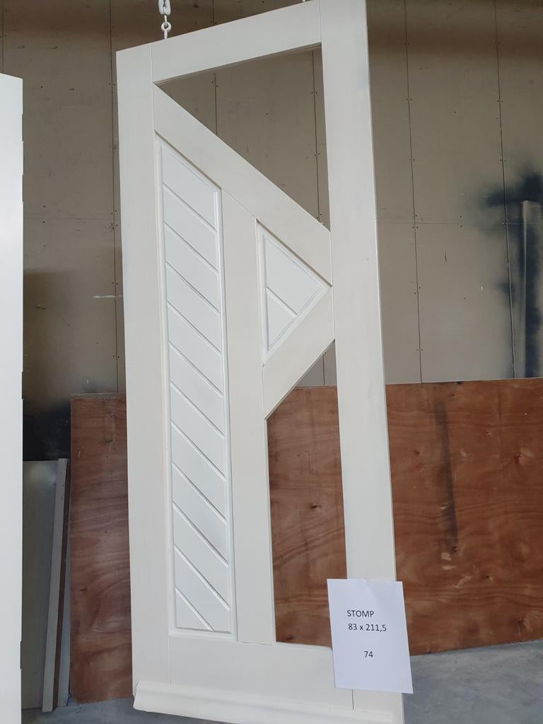 Voordeur 1x gegrond stomp 83x211,5 deur zonder glas, Doe-het-zelf en Verbouw, Deuren en Horren, Ophalen, Glas, Buitendeur, 200 tot 215 cm