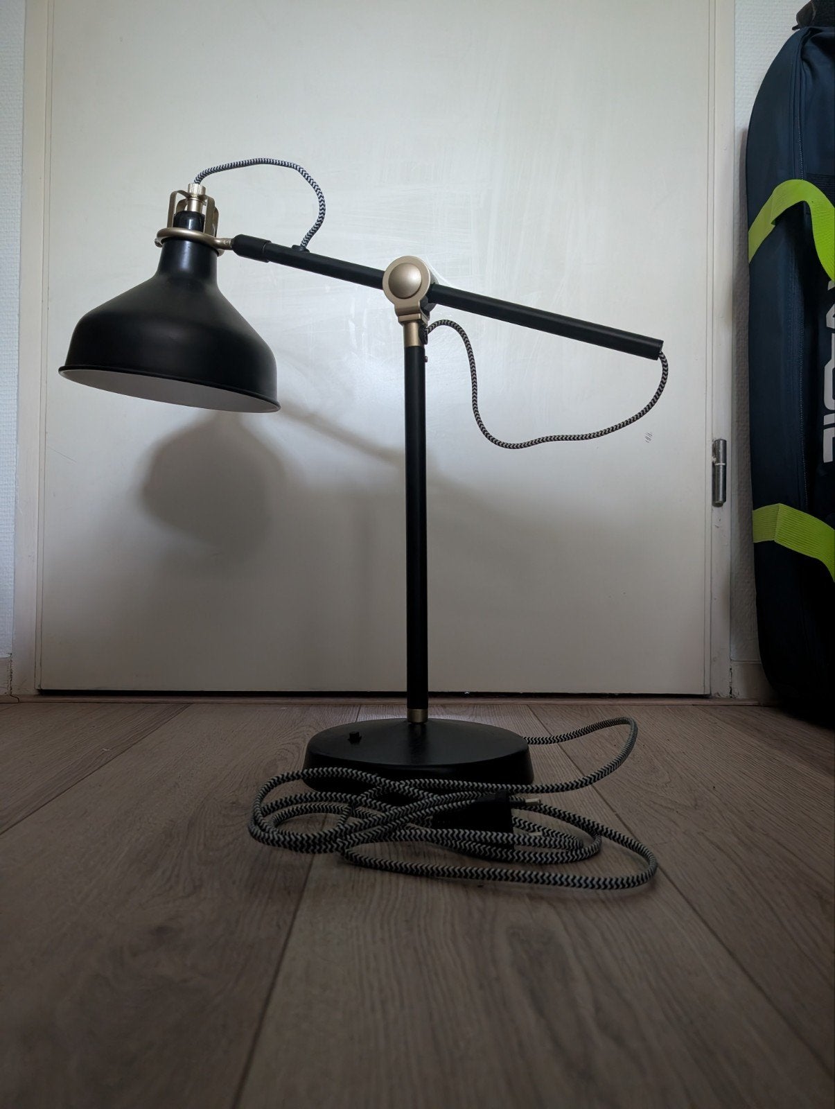 IKEA Ranarp Bureaulamp - Zwart/Goud, Bureaulamp, Gebruikt, Met stekker, Zwart