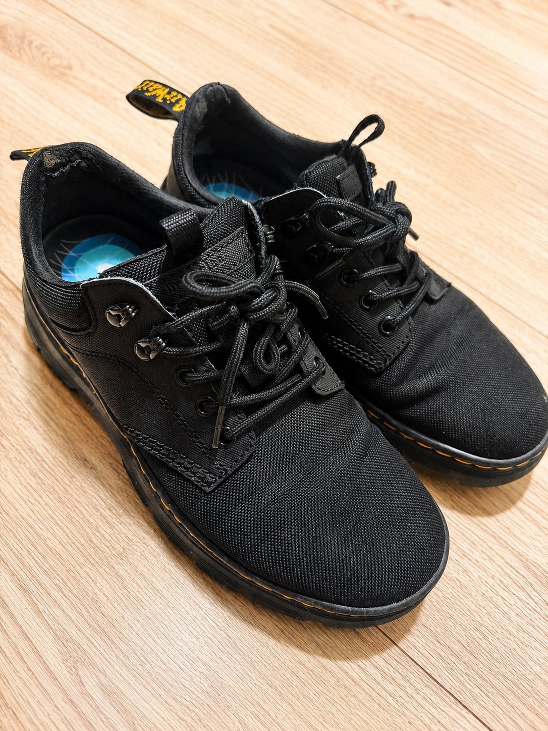 Dr. Martens Reeder Extra Tough Nylon Sneakers - Maat 42, Zwart, Boots, Ophalen of Verzenden, Zo goed als nieuw