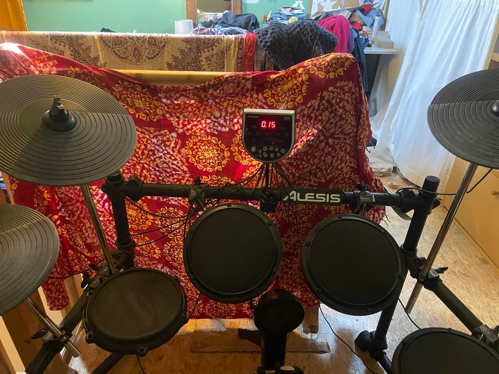 Alesis DM6 Electronic Drum Kit, Muziek en Instrumenten, Drumstellen en Slagwerk, Ophalen, Zo goed als nieuw, Overige merken