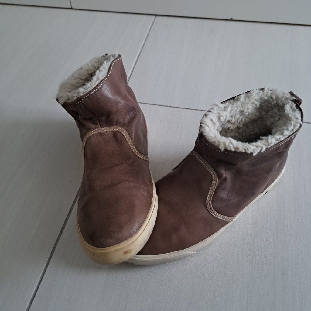 Boat shoe hoog, merk Soliath, mt 40, Euro 10,00, Ophalen, Beige, Overige typen, Soliath