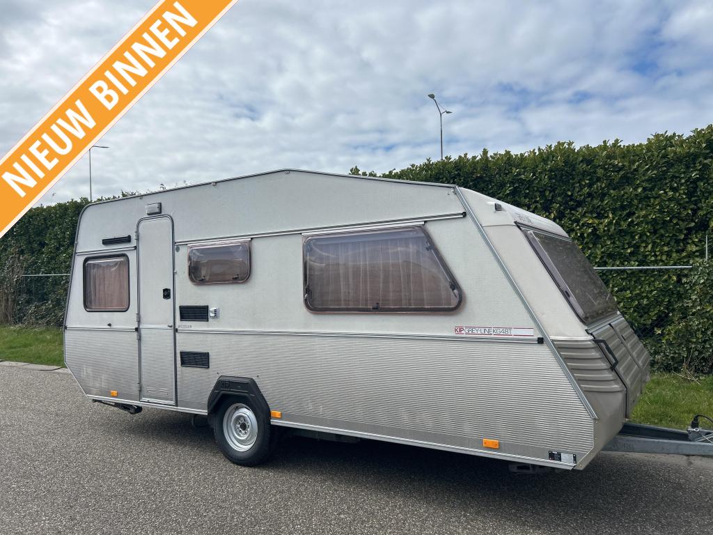 ZEER RUIME KIP 48 T GREY LINE, Caravans en Kamperen, Caravans, Overige typen, Standaardzit, Kip, A.G. Bellstraat 4 7903 AD Hoogeveen