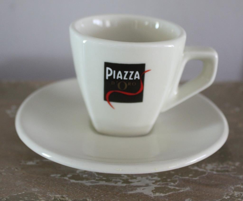 kop en schotel piazza, Huis en Inrichting, Keuken | Servies, Gebruikt, Ophalen of Verzenden, Wedgwood, Kop(pen) en/of Schotel(s)