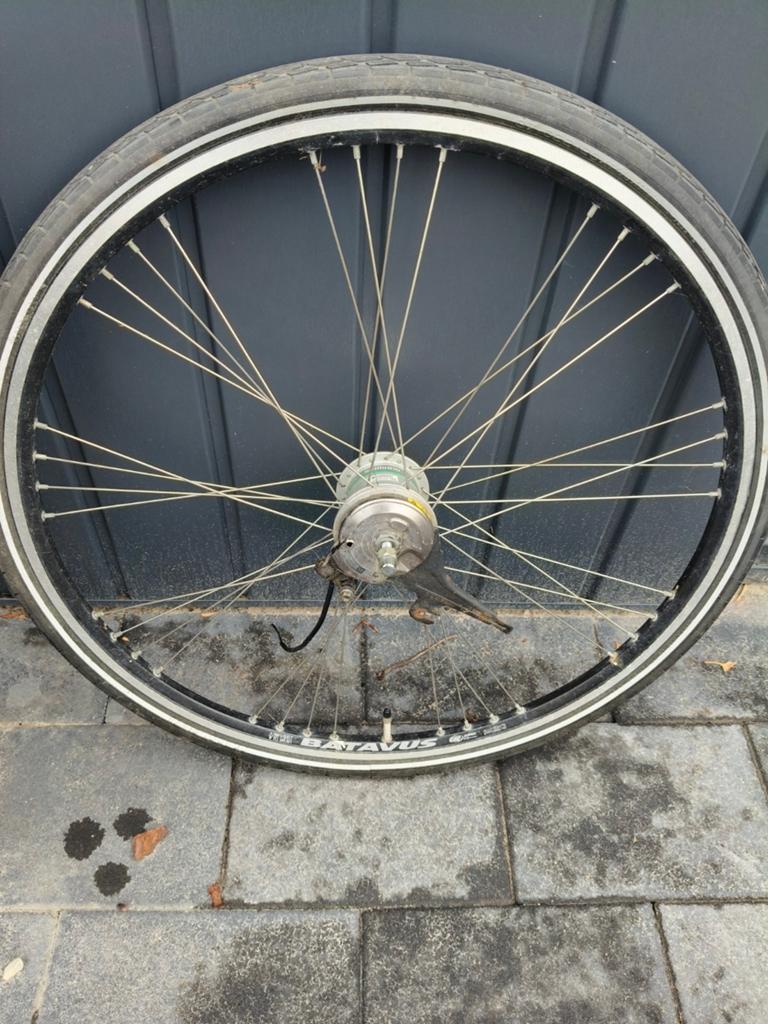 Batavus dynamo voorwiel, Fietsen en Brommers, Fietsonderdelen, Ophalen of Verzenden, Band