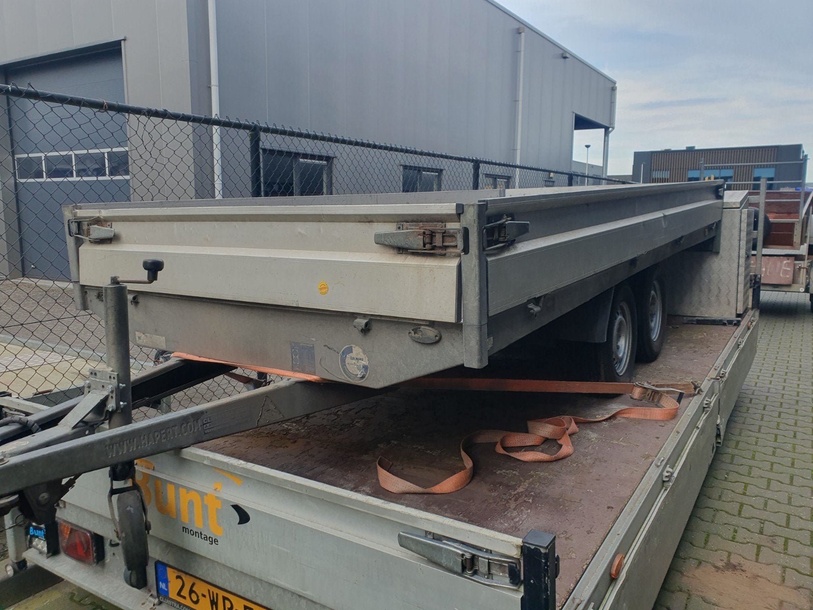 hapert plateau 2ton bj 2015 zo ingeruild 4x185 nu bieden, Ophalen of Verzenden