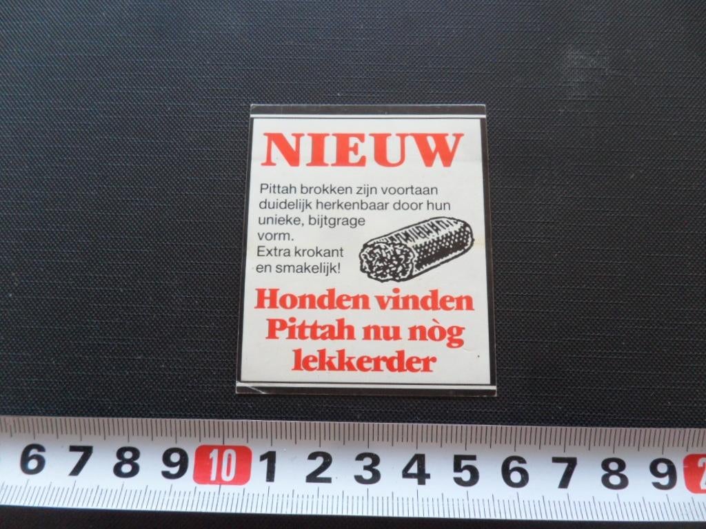 sticker 368 honden vinden pittah nu nòg lekkerder, Ophalen, Zo goed als nieuw