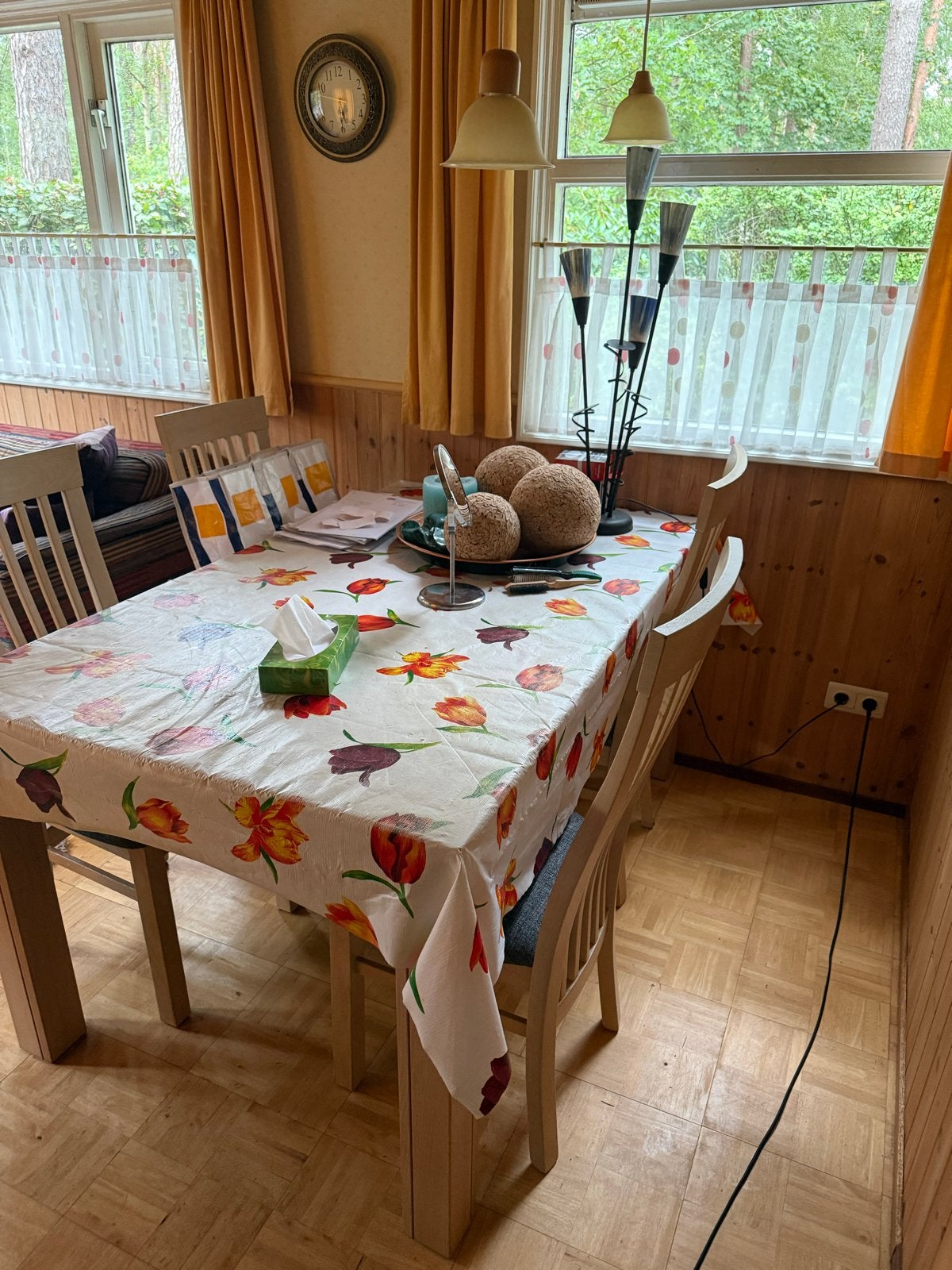 Licht beuken eettafel met 4 stoelen - Goede staat, Utrecht, Ophalen of Verzenden, Gebruikt