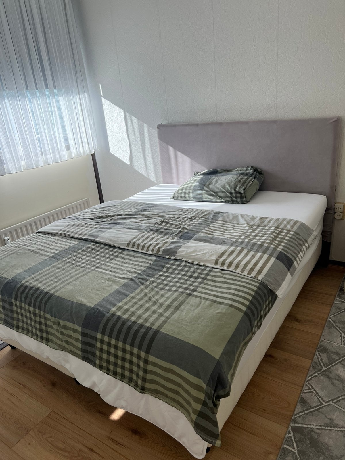 Gratis boxspring bed 160x 200, Huis en Inrichting, Ophalen, Tweepersoons, Zo goed als nieuw, 180 cm
