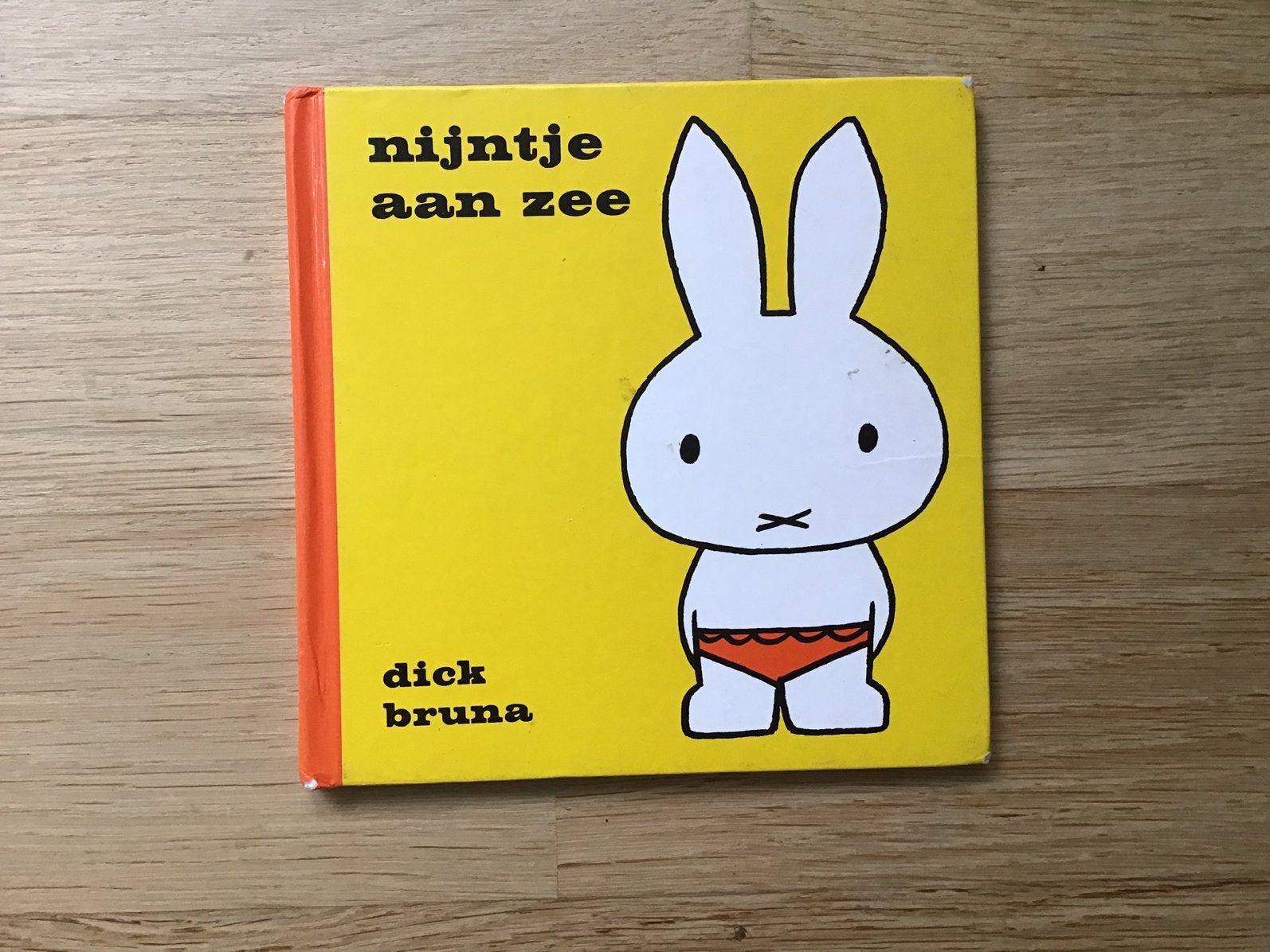 Nijntje aan zee - Dick Bruna., Ophalen of Verzenden, Zo goed als nieuw