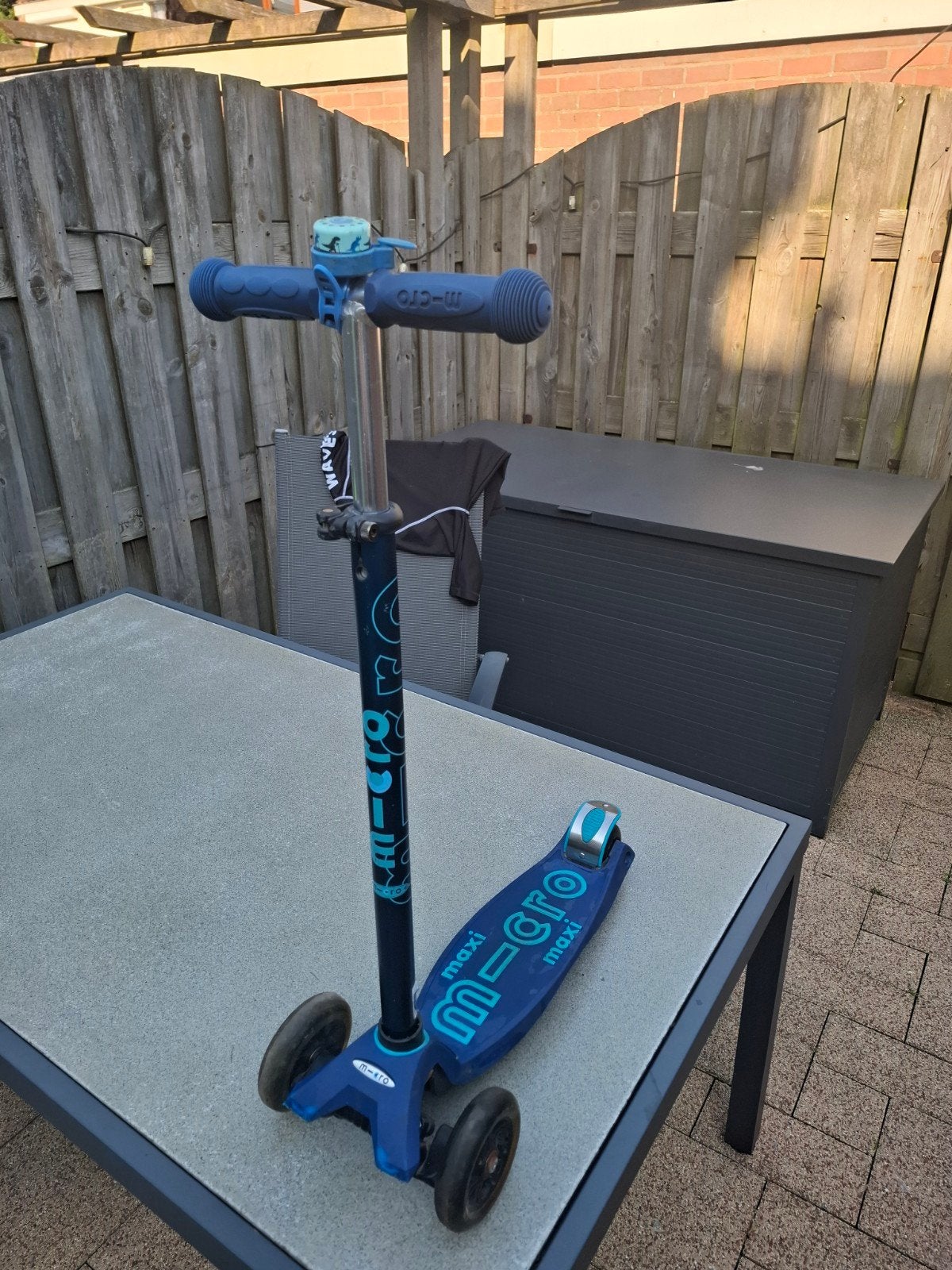 Maxi Micro Deluxe step met LED wielen blauw, Ophalen of Verzenden, Gebruikt, Gewone step