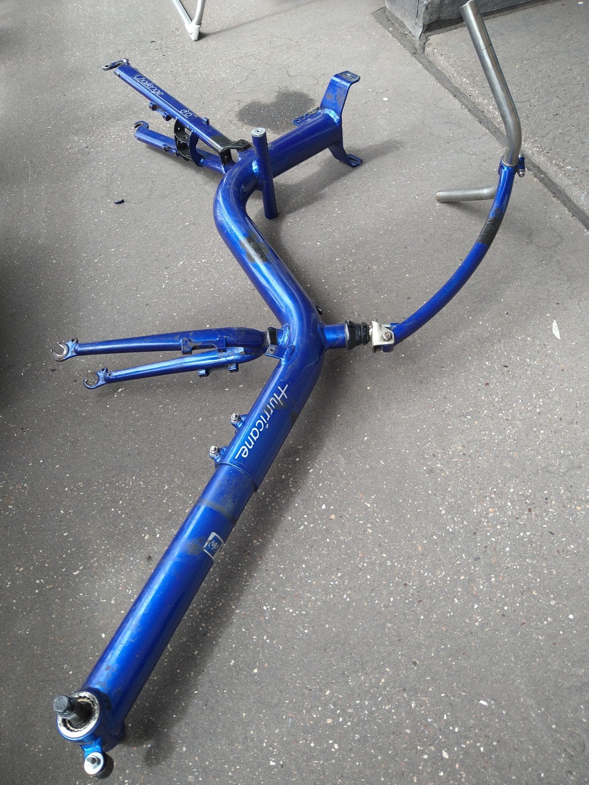 Hurricane frame met trapas, achterbrug, voorvork en stuur., Ophalen of Verzenden, Gebruikt, Overige merken