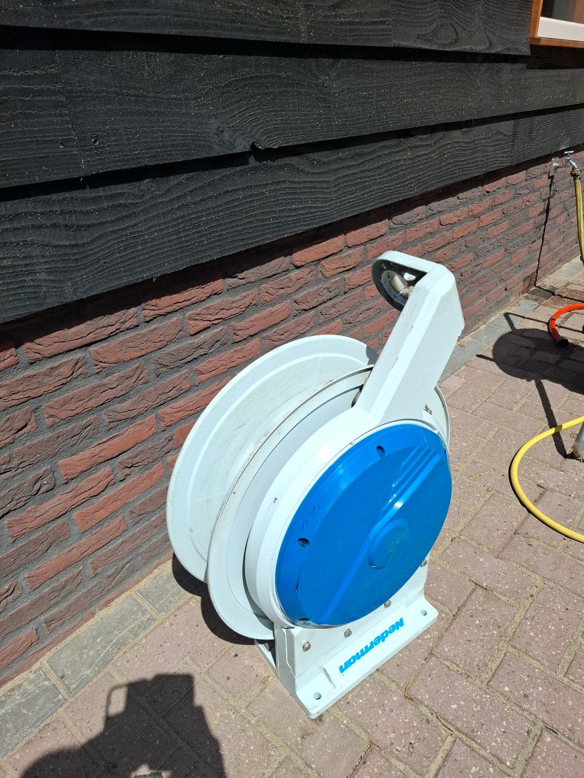 Nedermann zelfoprollende haspel voor luchtslang, Ophalen of Verzenden, Zo goed als nieuw