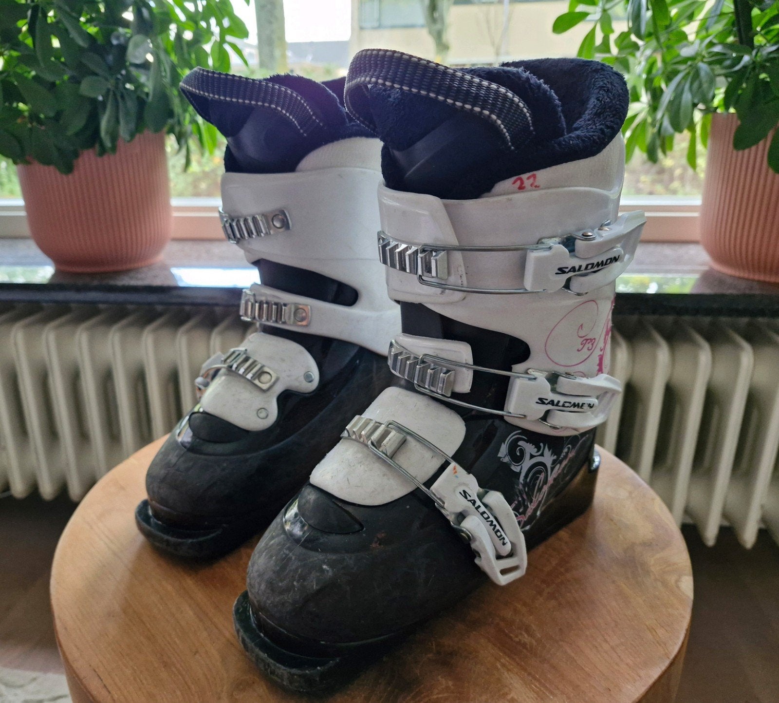 Salomon skischoenen kinderen maat 35 (zoollengte 266 mm), Sport en Fitness, Gebruikt, Schoenen, Skiën, Salomon