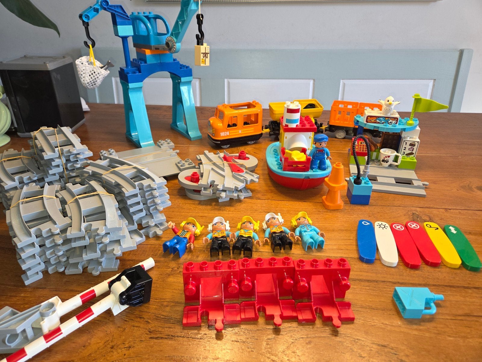 Lego Duplo Goederentrein met kraan en veel rails, Ophalen, Gebruikt, Overige thema's, Compleet