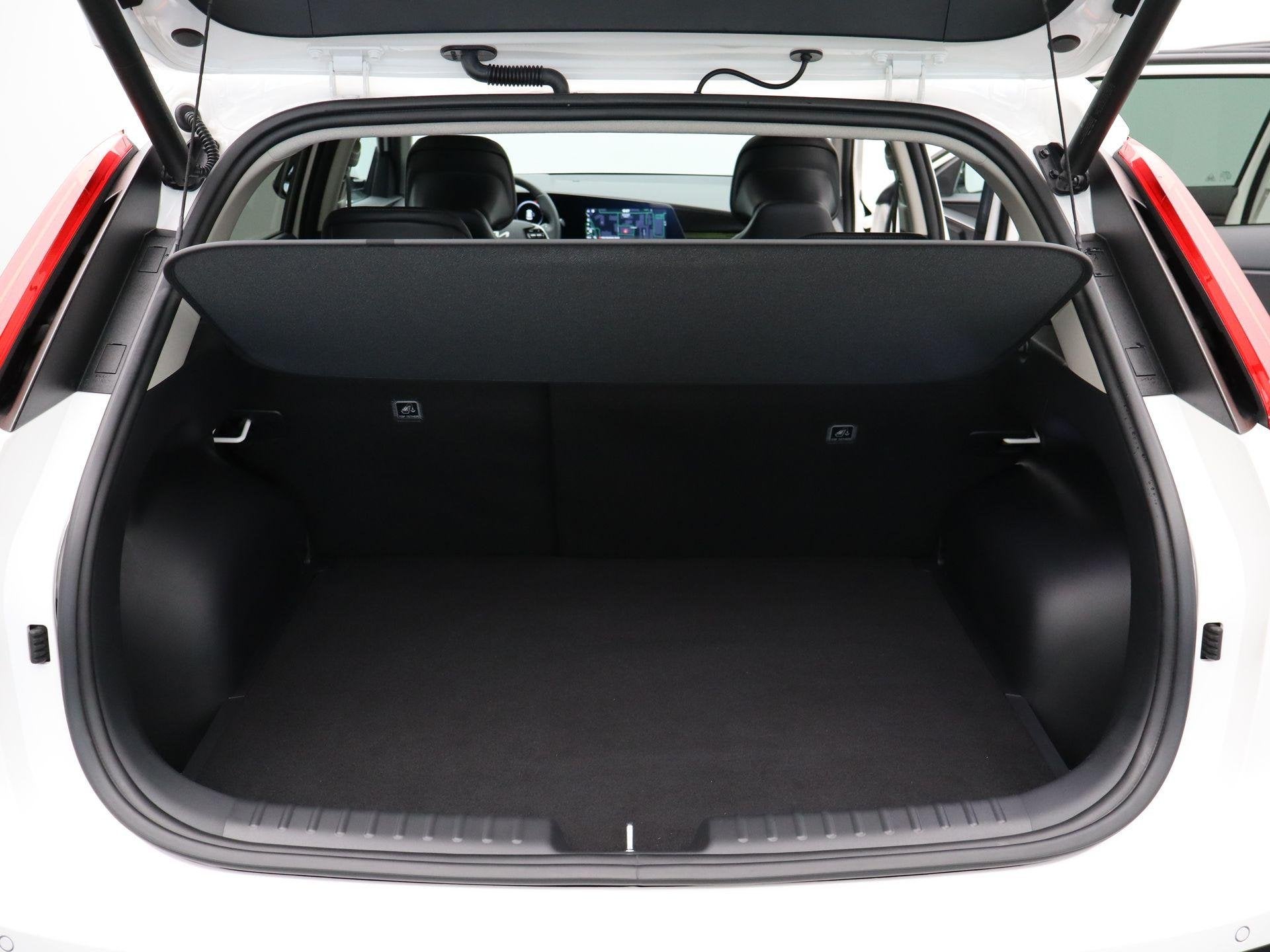 Foto 31 van Kia Niro 1.6 GDi Hybrid DynamicPlusLine | Open dak | Clima |