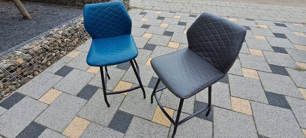 Barkrukken leer met metalen onderstel, Ophalen, 60 tot 90 cm, Leer, Zo goed als nieuw