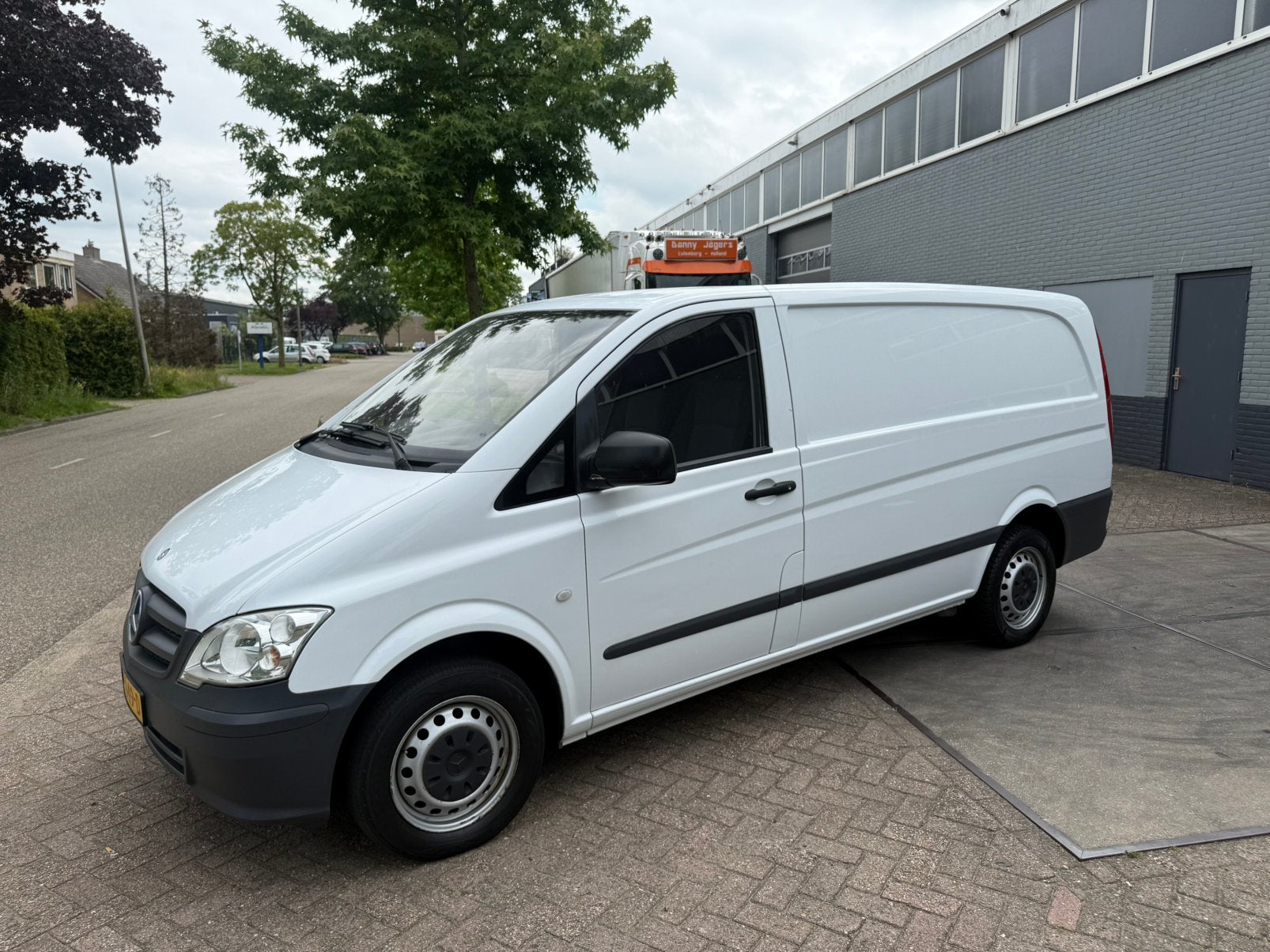 Mercedes-Benz Vito 2.1 110 CDI 2014 L2/H1 Lang, 13 km/l, Euro 5, Electronic Stability Program (ESP), Zwart