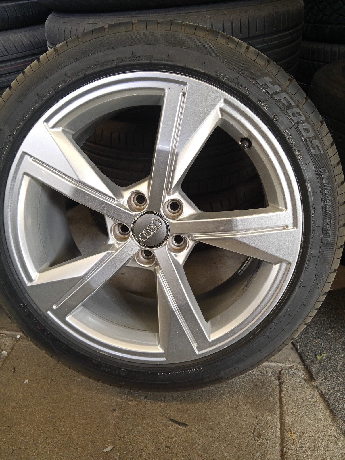Audi A1 origineel 215-45-17 polo ibiza BANDEN NIEUW 5X100, Ophalen, 215 mm, Banden en Velgen, Nieuw