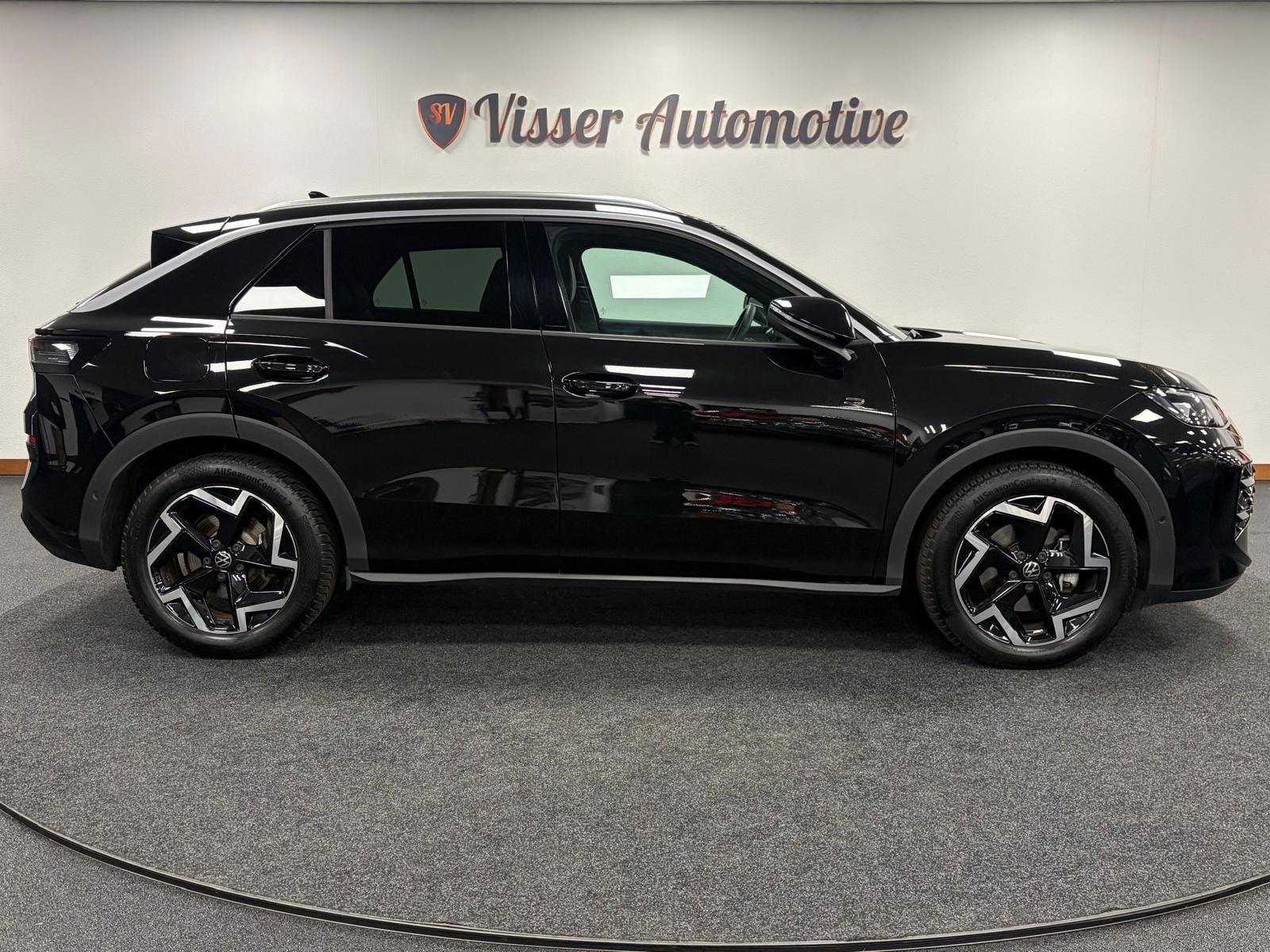 Volkswagen T-ROC 1.5 eTsi R-Line First Edition*Winterpakket*, 1374 kg, 730 kg, 1498 cc, Euro 6