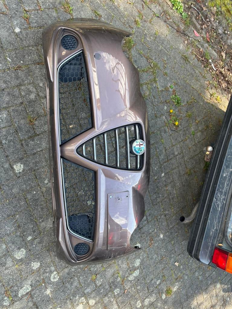 Voorbumper Alfa Mito bruin, Ophalen, Bumper