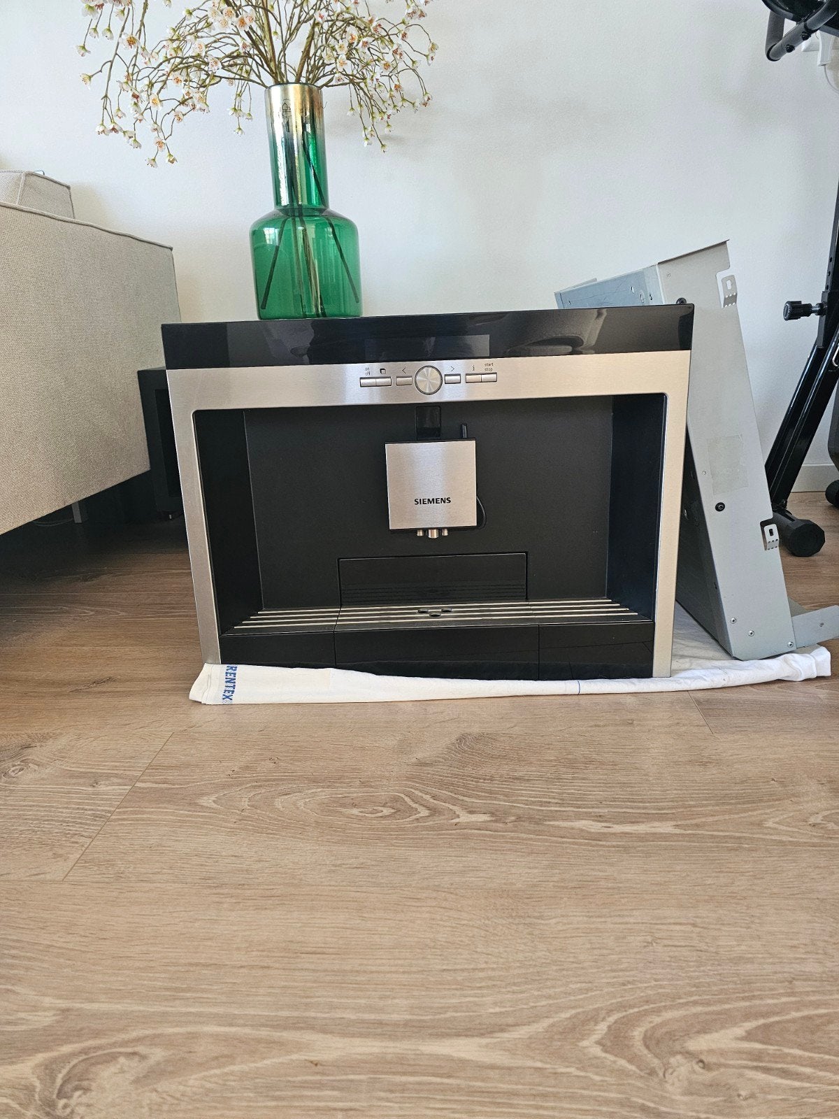Siemens TK76K572 koffiemachine voor onderdelen/klusser, Ophalen, Niet werkend, Koffiemachine, Koffiebonen