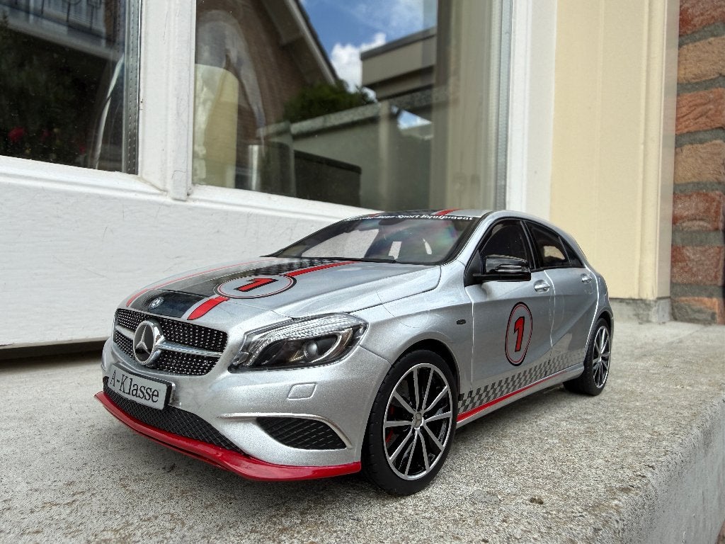 1:18 Mercedes A-Klasse Sport Equipment Polaris zilver Norev, Hobby en Vrije tijd, Modelauto's | 1:18, Auto, Norev, Norev, Zo goed als nieuw