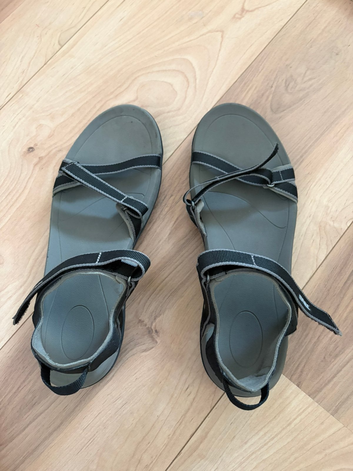Nog zo goed als nieuwe Teva sandalen 41, Kleding | Dames, Zwart, Zo goed als nieuw, Sandalen of Muiltjes, Ophalen of Verzenden