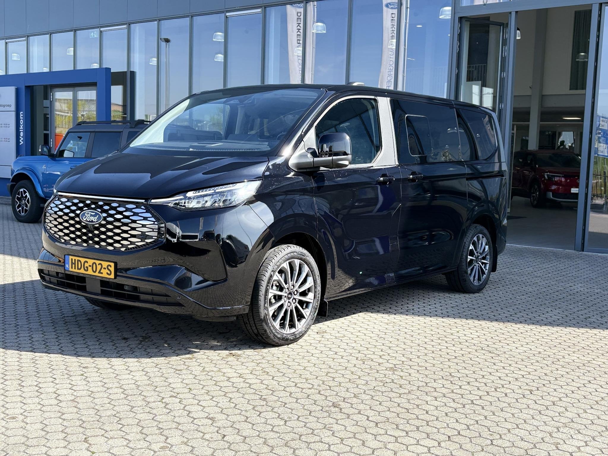 Ford E-Tourneo Custom 340 L1H1 Titanium X 65 kWh | 8 persoon, Auto's, Ford, Automaat, Achterwielaandrijving, Gebruikt, Overige carrosserieën
