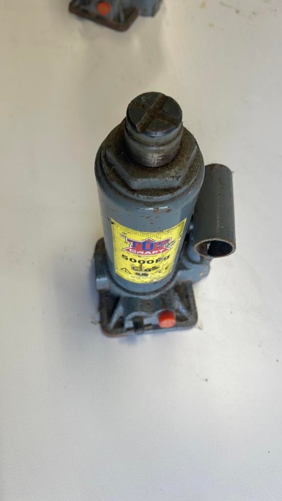 2 Potkrikken 2 tons zonder stang, Auto diversen, Autogereedschap, Ophalen of Verzenden, Gebruikt